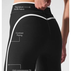 ALO Yoga AIRLIFT Black and White leggings